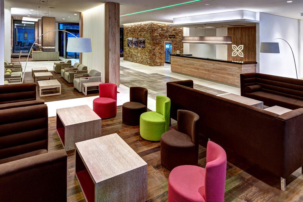 Hilton Garden Inn Davos Bagian luar foto