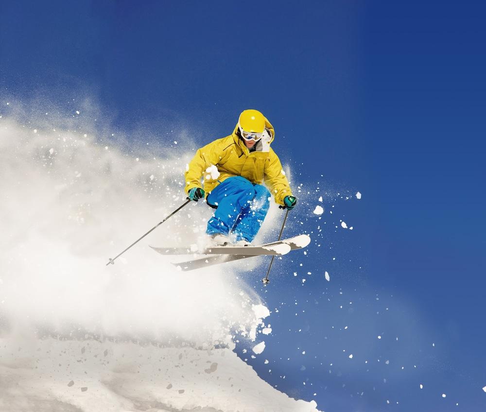 Hilton Garden Inn Davos Bagian luar foto