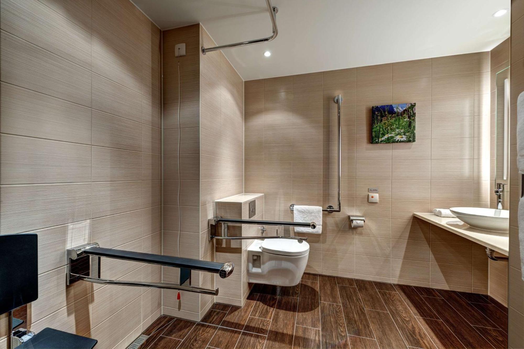 Hilton Garden Inn Davos Bagian luar foto