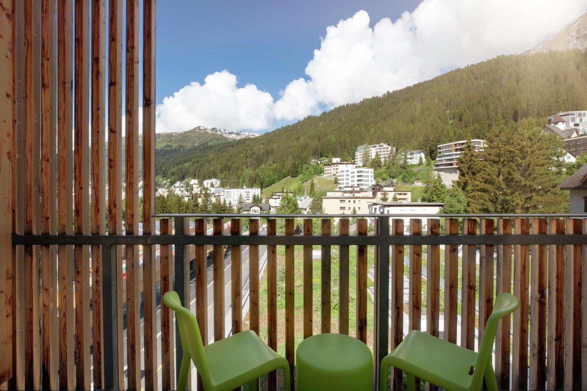 Hilton Garden Inn Davos Bagian luar foto